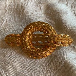 Pin